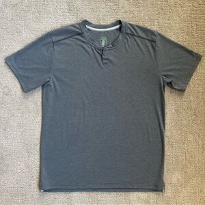 Stio Men’s Tipton Tech Performance Short Sleeve Henley T-Shirt